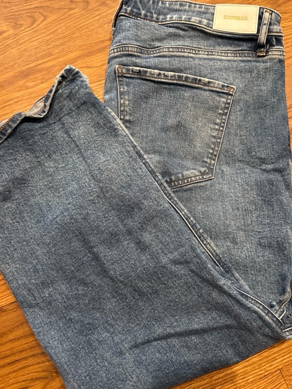 Express Women's Blue Cropped Ankle Jeans